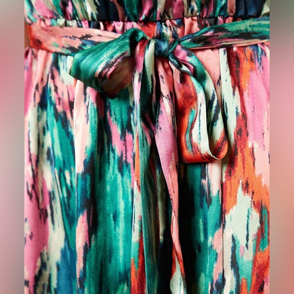 5 for $25! 💕 SHEIN Clasi Allover Print Split Thigh Belted Halter Dress - Picture 4 of 7
